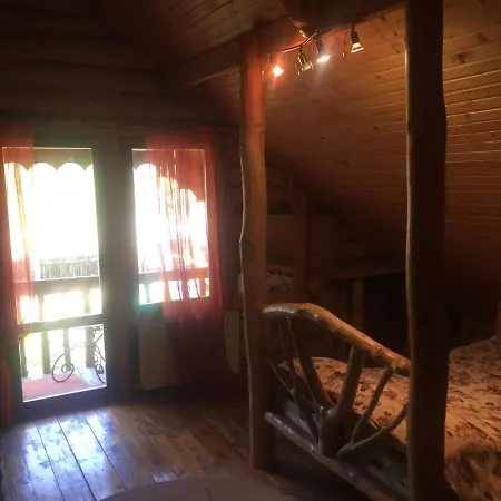 Oselia Lada Летний дом Tukhlya