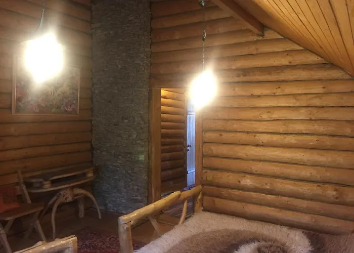 Kır Evi Oselia Lada Tukhlya