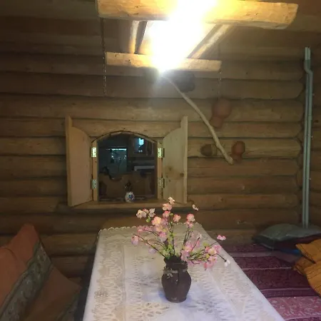 Landhuis Oselia Lada